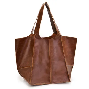 Bolso tote grande vintage de cuero encerado marrón con textura suave para uso diario.