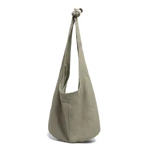 Bolso hobo de lona de algodón verde salvia vintage con un diseño único de correa anudada