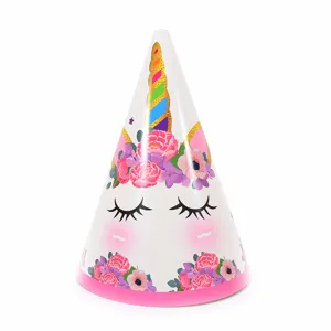 Vue détaillée d'un chapeau de fête licorne fleurie pour un anniversaire d'enfant