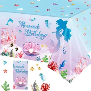 Vue détaillée de la nappe de fête d'anniversaire sirène rose avec coquillage