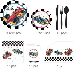 Set de vaisselle jetable sur le thème voiture de course avec assiettes et tasses.