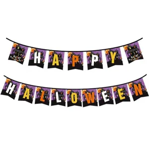 Vue détaillée de la bannière Happy Halloween avec des maisons hantées pour décoration