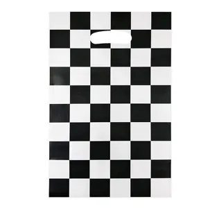 Sac cadeau de fête classique sur le thème de la course à damier noir et blanc poli