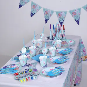 Kit de fête d'anniversaire sirène avec assiettes gobelets serviettes et décors