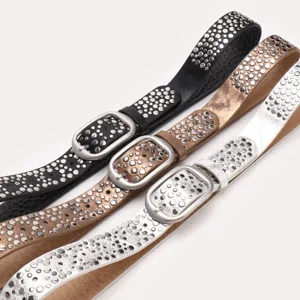 Ceintures punk pour femmes avec clous métalliques irréguliers et boucle ovale