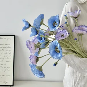 Elegantes flores de amapola artificiales azules y moradas con tallos flocados para hogar