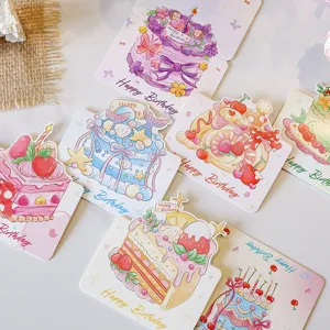Gedetailleerde weergave van aquarel 3D verjaardagstaart wenskaarten in diverse ontwerpen