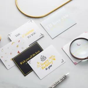 Tarjetas de felicitación creativas doradas con estilo minimalista para toda ocasión