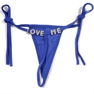 Sexy tanga de encaje azul con letras de diamantes de imitacion para mujer transparente