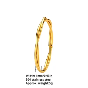 Detailansicht des gedrehten Rings aus 304 Edelstahl mit 1mm Breite und Gewicht