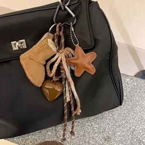 Ciondolo per Borsa Stivale da Neve in Peluche Portachiavi Stella in Pelle Creativo Decorazione Sospesa per Borsetta Accessori Moda