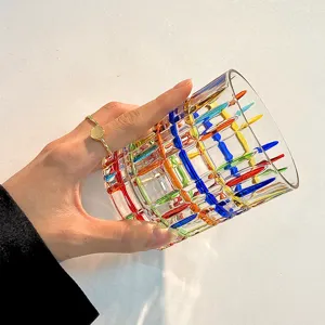 Bicchiere da whisky in vetro a griglia colorata fatto a mano, tazza dipinta creativa unica