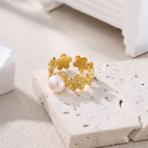 Eleganter vergoldeter Edelstahl-Blumenring mit einer weißen Perle, verstellbar
