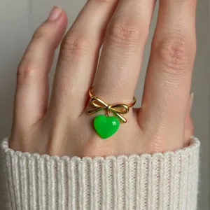 Dopamine style titanium steel ring with gold bow and green oil drop heart pendant