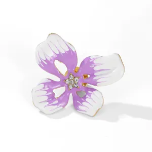 Eleganter Emaille-Blumen-Brosche in Violett und Weiß mit Strasssteinen für Frühlings-Look