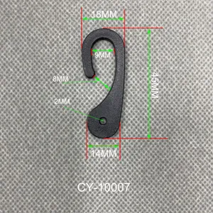 Dimensiones detalladas del gancho en J de plástico negro para sombreros