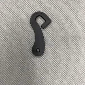 Gancho versátil en forma de S de plástico negro mate para colgar sombreros y accesorios