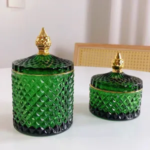 Smaragdgrünes Glas-Bonbonglas im europäischen Stil mit Goldrand und dekorativem Deckel