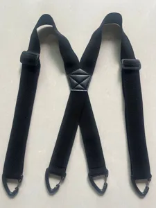 Bretelle elastiche nere da uomo con dorso a X e clip resistenti vista dettagliata.