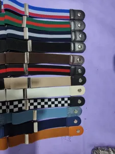 Cintura elastica regolabile senza fibbia per jeans, cintura invisibile elasticizzata e colorata.