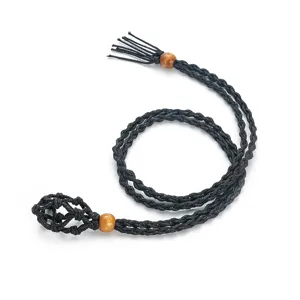 Verstellbare schwarze geflochtene Steinhalter Halskette Kordel mit Holzperlen Anhänger.