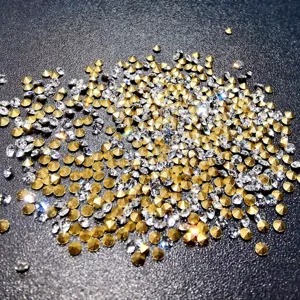 Strass en cristal pour nail art DIY, diamants en verre étincelants à dos pointu et brillant.