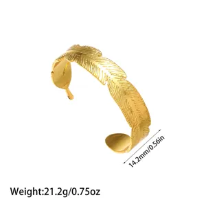 Misure dettagliate del bracciale rigido a piuma in acciaio inossidabile placcato oro 18K