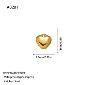 Detailed specs of gold heart pendant with 8.2mm dimensions and 0.8g weight info