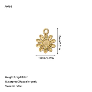 Close-up detail of 18K gold plated stainless steel daisy flower pendant jewelry charm