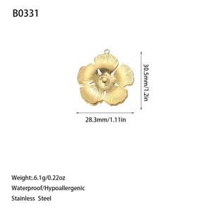 Detail of golden stainless steel flower pendant with dimensions and weight specs