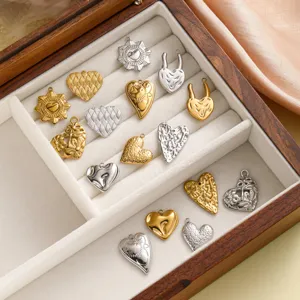 Ciondoli a Forma di Cuore in Acciaio Inossidabile per Creazione Gioielli Fai-da-te Motivo a Raggiera Martellato Ciondoli a Cuore Colore Oro Argento