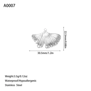 Détail du pendentif feuille de ginkgo en acier inoxydable avec dimensions et poids