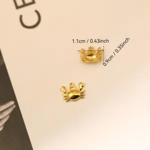 Goldener Krabben-Anhänger für DIY-Schmuck, 1,1cm x 0,9cm Edelstahl-Detail.