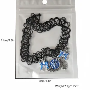 Close-up detail showing 8x11cm dimensions and 7.1g weight for the spider charm choker neckband
