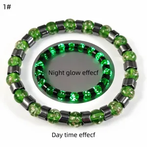 Leuchtendes Glas- und Hämatit-Perlenarmband mit Tag- und Nachtglüheffekten