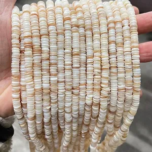 Detailopname van 6x2mm natuurlijke zoetwaterschelp ronde afstandhouders voor DIY-sieraden