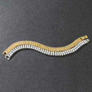Detail von Hip-Hop-Armbändern mit zweireihigen Diamanten in Gold und Silber