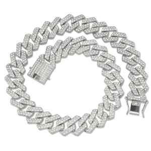 Detailansicht der 20mm silbernen Iced Out Panzerkette Halskette mit Strasssteinen