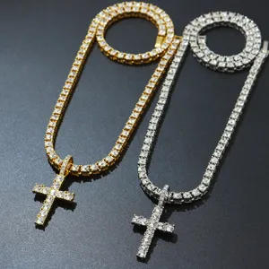 Luxuriöse vereiste Kreuz Anhänger Halskette mit 3mm oder 4mm Tennis Kette Details