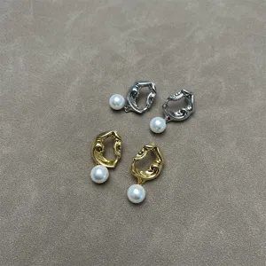 Orecchini retrò francesi in stile lava con pendenti in perla, colori oro e argento