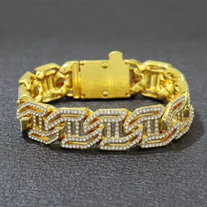 Detailaufnahme des vergoldeten H-Link-Cuban-Armbands mit funkelnden Diamanten.