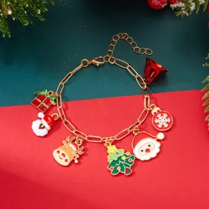 Bracciale con ciondoli festivi in oro con Babbo Natale, renne e alberi di Natale.