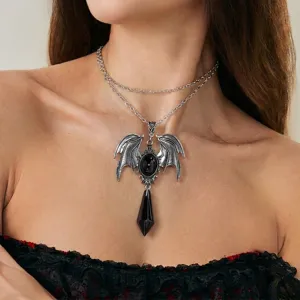 Collana pipistrello gotica vintage con pietra nera e pendente a goccia su catena d'argento