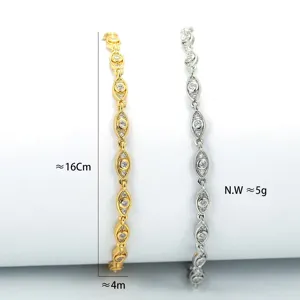 Nahaufnahme von Edelstahl-Gliederarmbändern mit Maßangaben für Länge, Breite und Gewicht