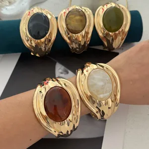 Bracciale Rigido in Smalto Vintage per Donna Lega Placcata Oro con Perline Retrò Lusso Leggero Gioielli da Banchetto Regalo