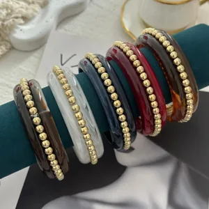 Set di bracciali vintage in smalto di lusso con catena di perle dorate retrò