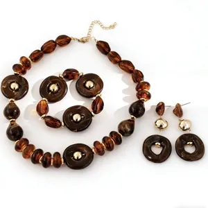 Ethno-Schmuckset aus braunem Acryl mit Halskette Armband und passenden Ohrringen