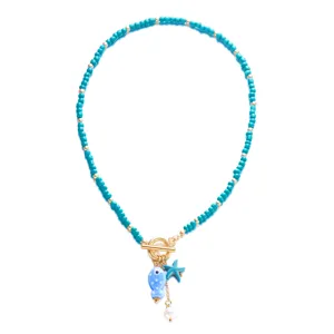 Boho-Sommerkette aus türkisfarbenen Perlen mit Keramikfisch- und Seesternanhängern für Damen