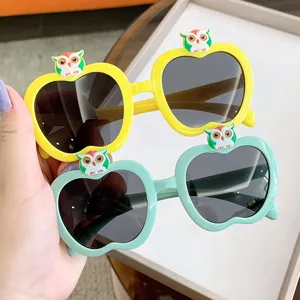 Süße Kinder-Sonnenbrille mit Eulen-Motiv und apfelförmigem Rahmen für UV-Schutz