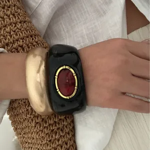 Bracelet jonc bohème vintage en résine avec pierre rouge et ensemble de bracelets or mat